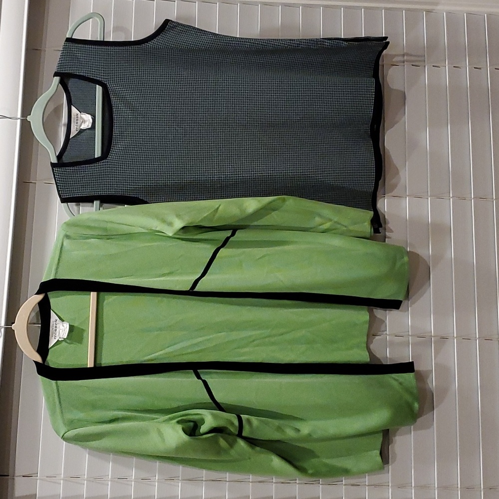 Misook sweater Large and top size Medium